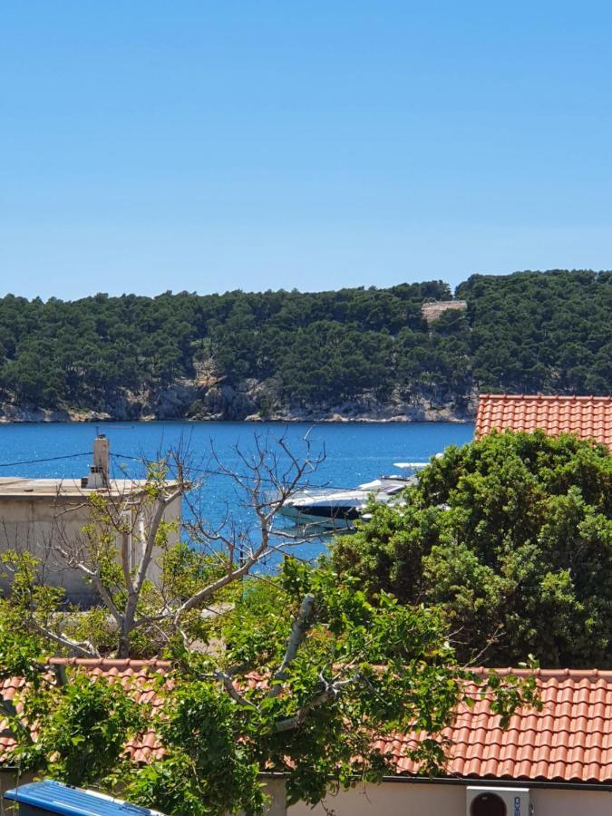 6 M, 50 M Do Plaze Διαμέρισμα Barbat na Rabu Εξωτερικό φωτογραφία