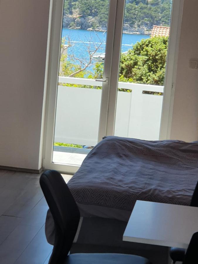 6 M, 50 M Do Plaze Διαμέρισμα Barbat na Rabu Εξωτερικό φωτογραφία