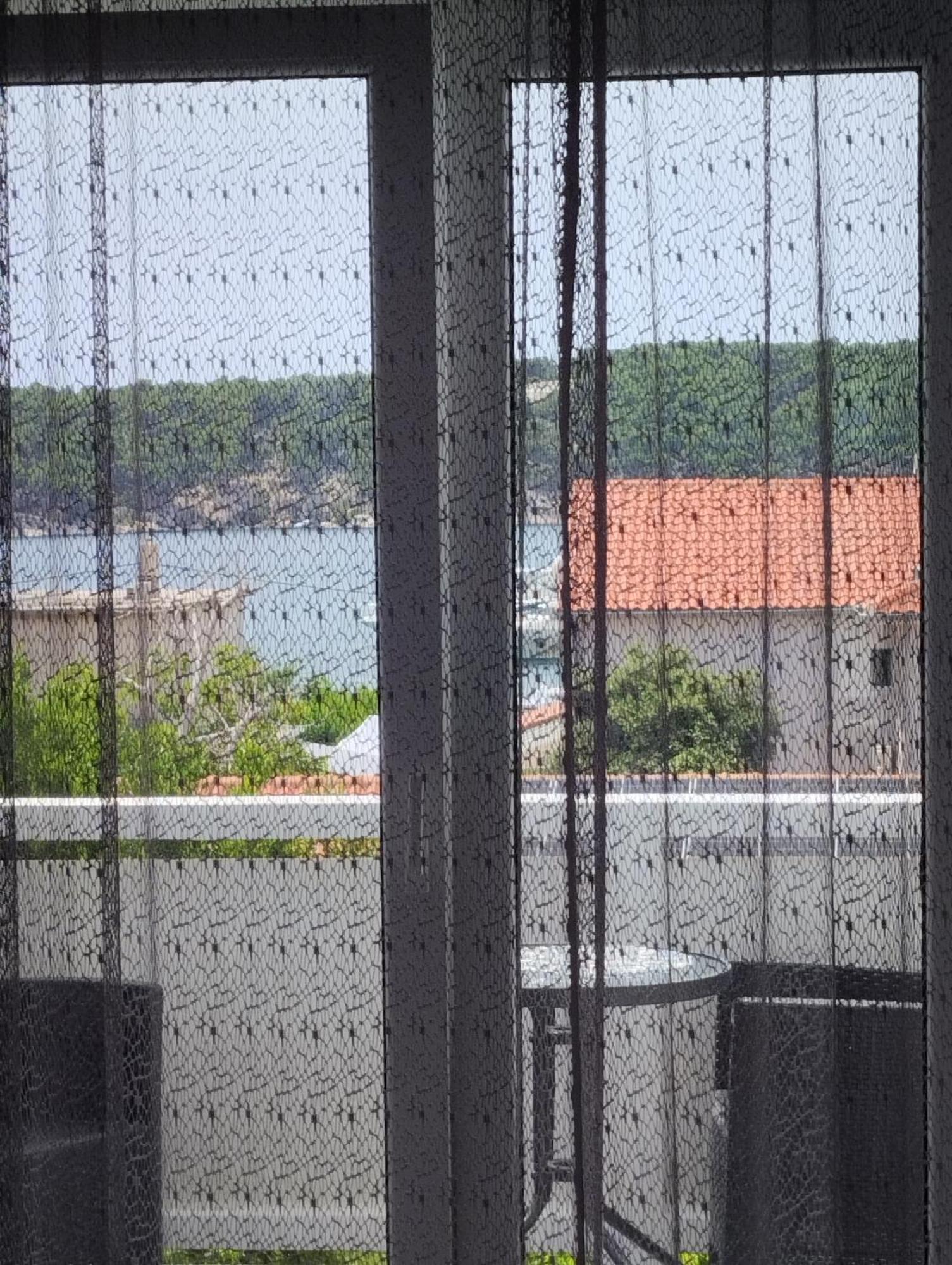 6 M, 50 M Do Plaze Διαμέρισμα Barbat na Rabu Εξωτερικό φωτογραφία
